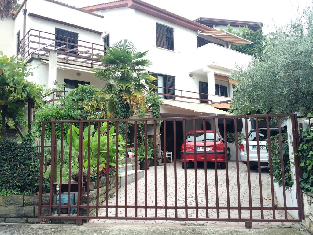 Apartments Petric โคเปร์ ภายนอก รูปภาพ