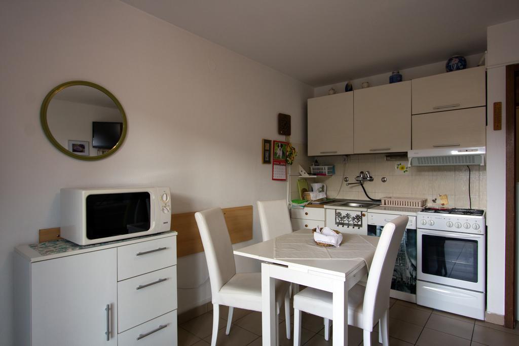 Apartments Petric โคเปร์ ภายนอก รูปภาพ